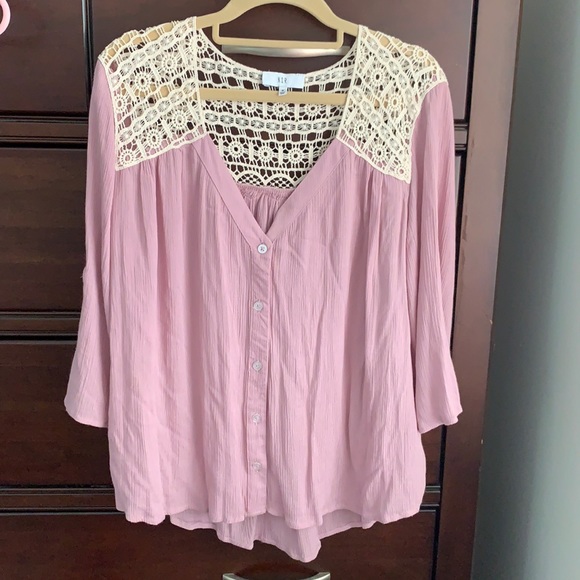NSR boho crochet button down top & roll sleeves - Picture 2 of 10